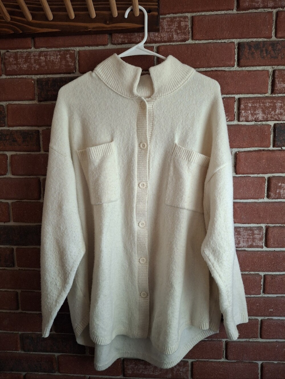 Aerie cream/ white oversized cardigan